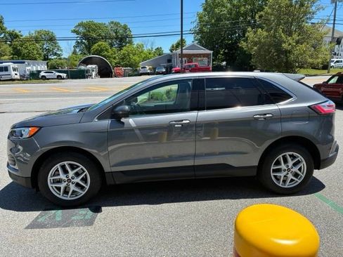 Certified 2023 Ford Edge SEL w/ Convenience Package AWD/4WD image 2