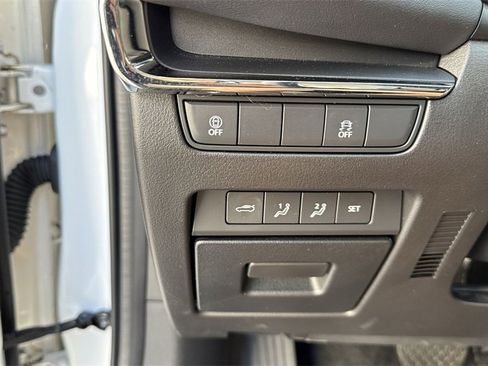 Used 2023 MAZDA MAZDA3 s image 57