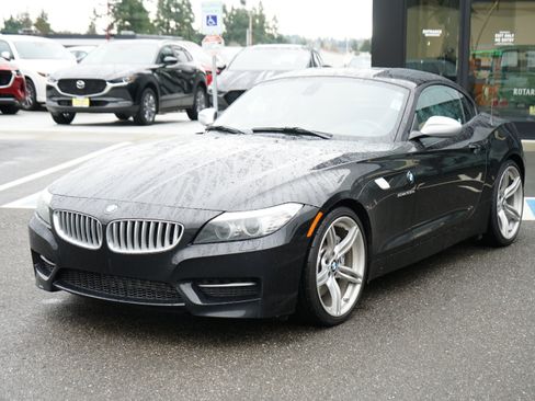 Used 2011 BMW Z4 sDrive35is image 7