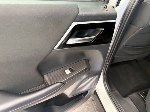 Used 2022 Mitsubishi Outlander ES image 18