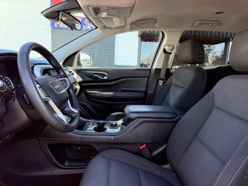 Used 2022 GMC Acadia SLE w/ Elevation Edition image 17