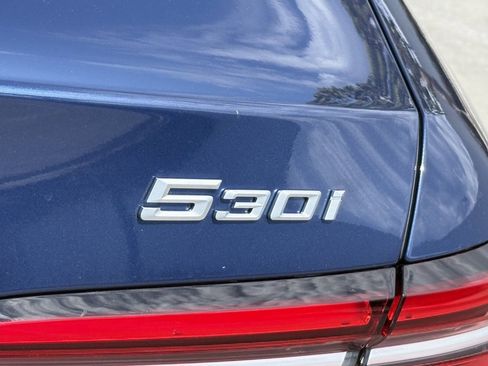 Used 2025 BMW 530i w/ Premium Package image 13