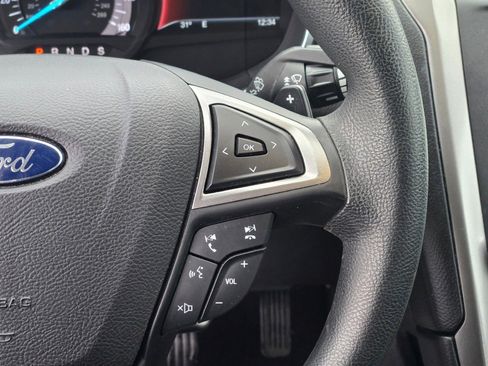 Used 2017 Ford Fusion SE w/ Fusion SE Technology Package image 26