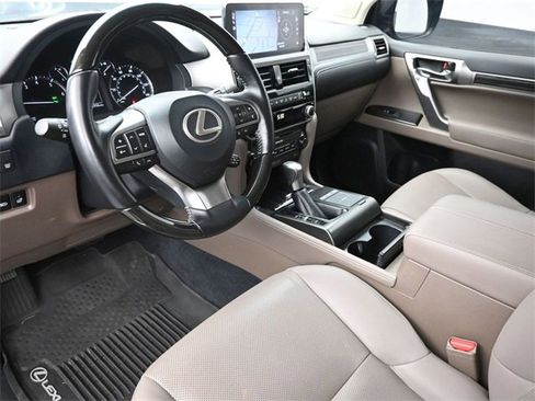 Used 2022 Lexus GX 460 Premium image 18