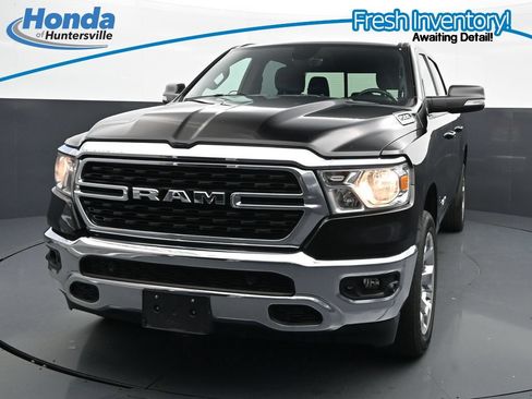 Used 2022 RAM 1500 Big Horn AWD/4WD image 3