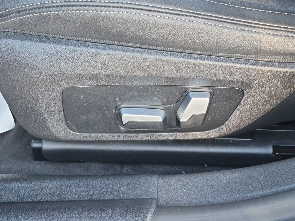 Used 2022 BMW i4 eDrive40 RWD image 36