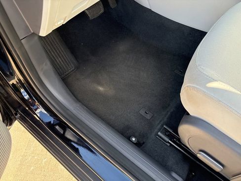 Used 2025 Hyundai Kona SEL FWD image 16