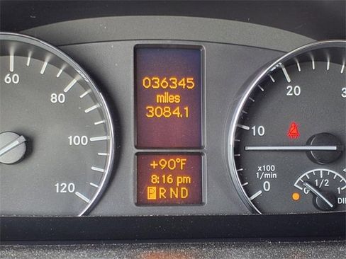 Used 2014 Mercedes-Benz Sprinter 2500 image 35