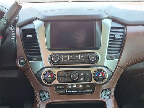 Used 2016 Chevrolet Suburban LTZ RWD image 14