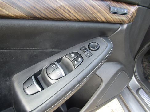 Used 2017 Nissan Maxima Platinum image 24