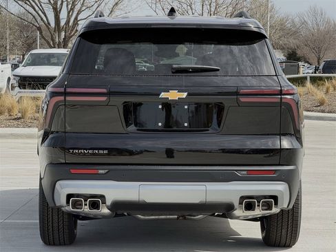 New 2026 Chevrolet Traverse LT image 5
