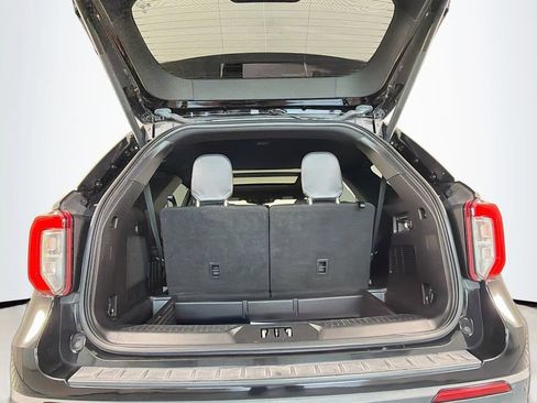 Used 2021 Ford Explorer ST w/ Equipment Group 401A AWD/4WD image 31