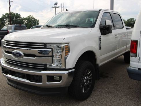 Used 2019 Ford F250 Lariat w/ Lariat Ultimate Package AWD/4WD image 4