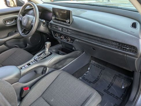 Used 2025 Honda HR-V LX image 29