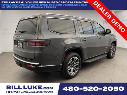 New 2025 Jeep Wagoneer image 4