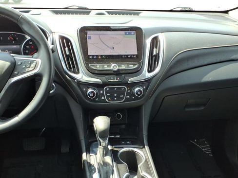Used 2022 Chevrolet Equinox Premier FWD image 14