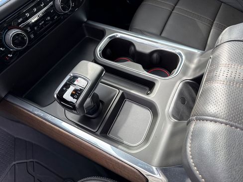 Certified 2025 Chevrolet Silverado 1500 High Country w/ High Country Premium Package AWD/4WD image 28
