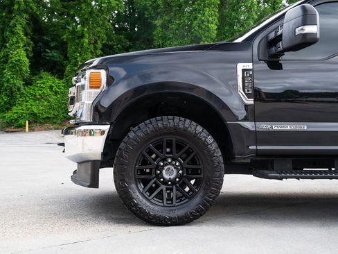 Used 2020 Ford F250 XLT AWD/4WD image 3