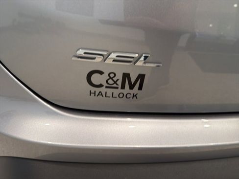 Used 2022 Ford Edge SEL w/ Convenience Package image 9