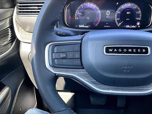 Certified 2024 Jeep Wagoneer L Series II w/ Flexible Seating Group AWD/4WD image 6