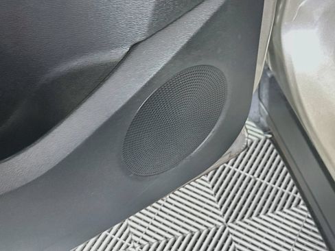 Used 2017 Ford Escape Titanium FWD image 19