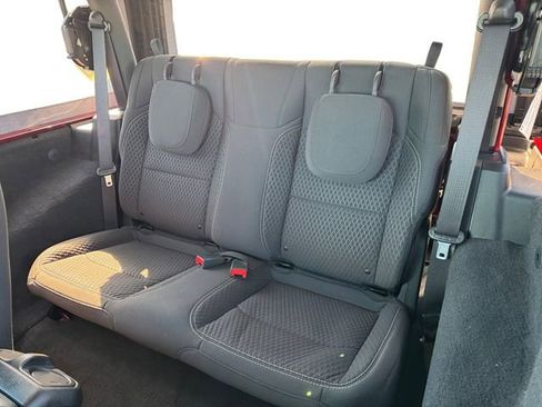 Used 2021 Jeep Wrangler Sport S image 14