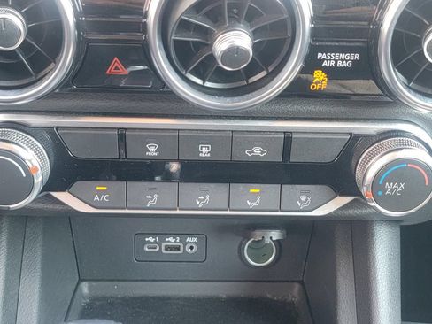 Used 2022 Nissan Sentra SV w/ Lighting Package FWD image 26