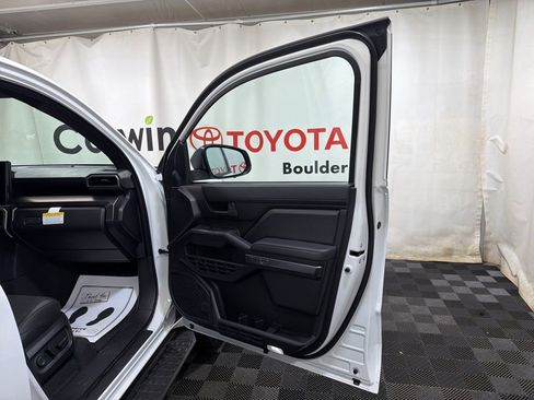 Used 2026 Toyota 4Runner TRD Off-Road Premium AWD/4WD image 8