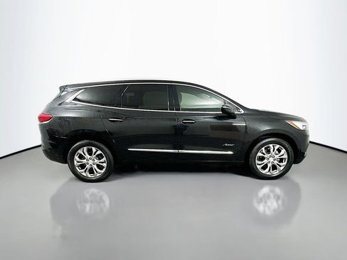 Used 2021 Buick Enclave Avenir w/ Avenir Technology Package FWD image 4