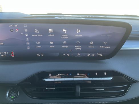 Used 2025 Buick Enclave Preferred image 27