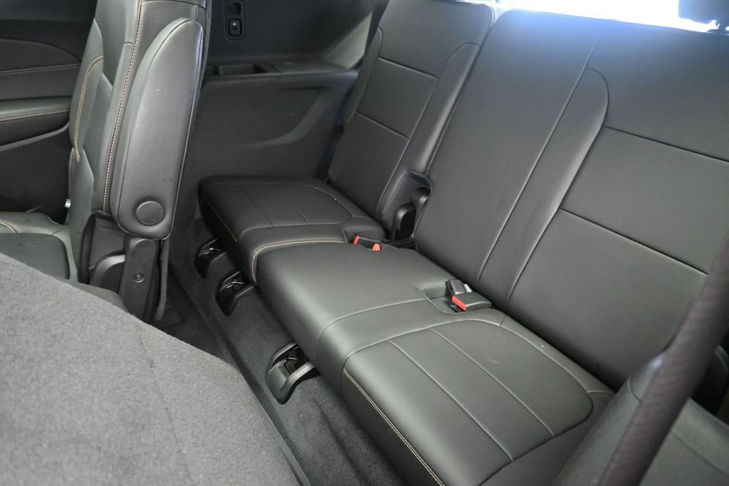 Used 2021 Chevrolet Traverse RS w/ LPO, Floor Liner Package AWD/4WD image 19
