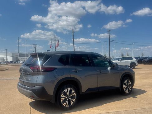 Used 2023 Nissan Rogue SV FWD image 24