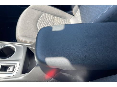 Used 2021 Chevrolet Equinox LT FWD image 29