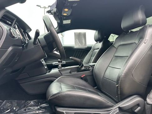 Used 2017 Ford Mustang GT Premium w/ GT Performance Package image 10