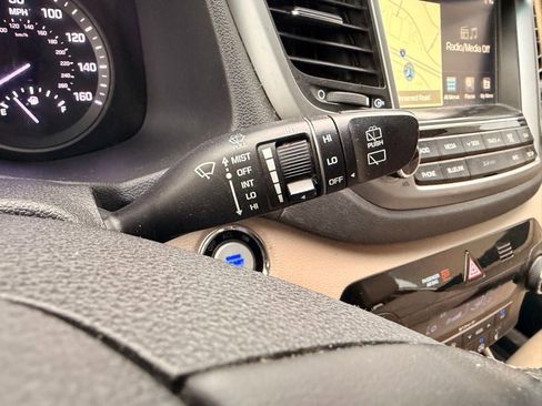Used 2016 Hyundai Tucson Limited FWD image 12