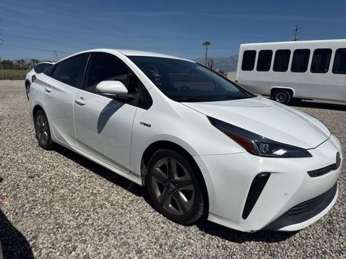Used 2021 Toyota Prius XLE image 4