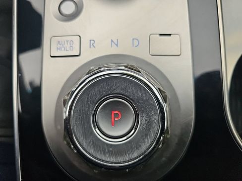 Used 2025 Genesis GV80 2.5T Standard AWD/4WD image 22