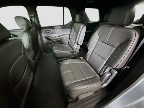 Used 2023 Chevrolet Traverse RS AWD/4WD image 25