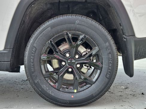 New 2026 Jeep Grand Cherokee Altitude AWD/4WD image 25