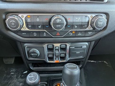 New 2026 Jeep Gladiator Sport image 14