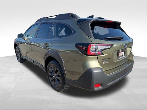Used 2025 Subaru Outback Onyx Edition AWD/4WD image 5