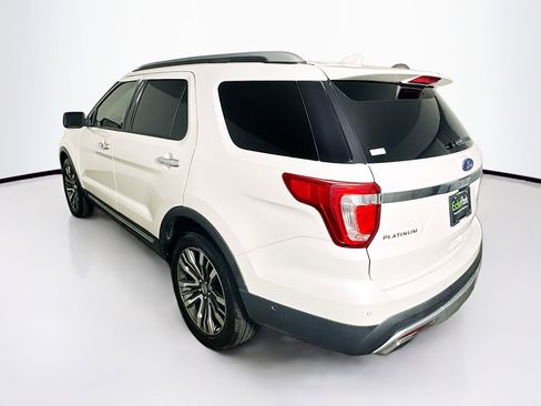 Used 2017 Ford Explorer Platinum image 5