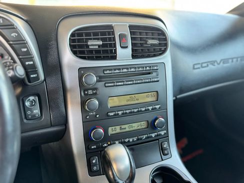 Used 2006 Chevrolet Corvette Convertible w/ Preferred Equipment Group image 20