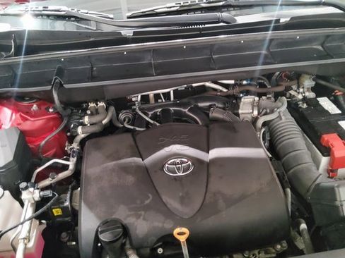 Used 2022 Toyota Highlander XLE image 51