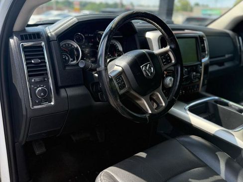 Used 2015 RAM 1500 Laramie w/ Convenience Group AWD/4WD image 9