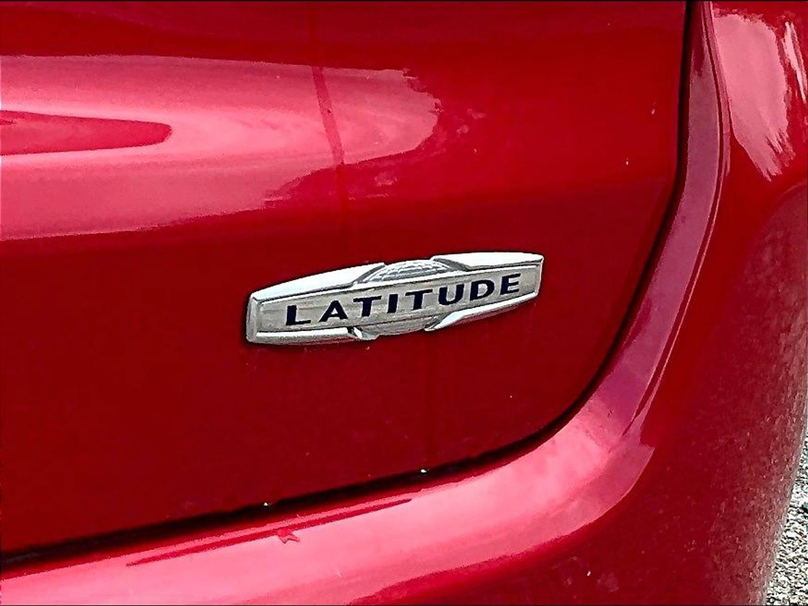 Used 2017 Jeep Compass Latitude w/ Popular Equipment Group FWD image 24