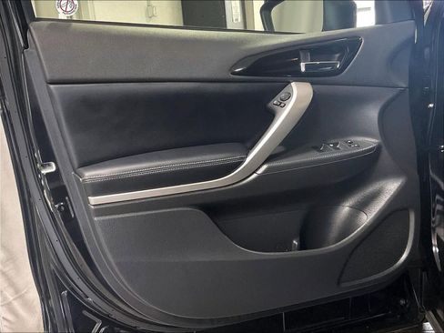 Used 2025 Mitsubishi Eclipse Cross SE AWD/4WD image 9