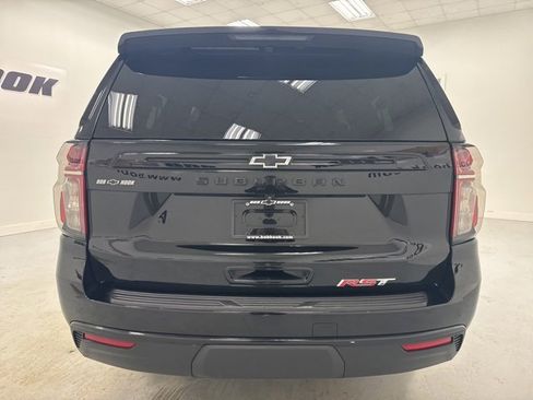 Used 2024 Chevrolet Suburban RST w/ Luxury Package image 6