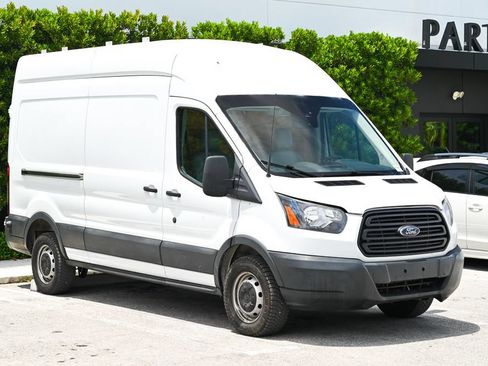 Used 2018 Ford Transit 250 148 High Roof RWD image 3
