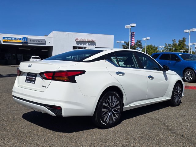 Used 2025 Nissan Altima 2.5 SV AWD/4WD image 4